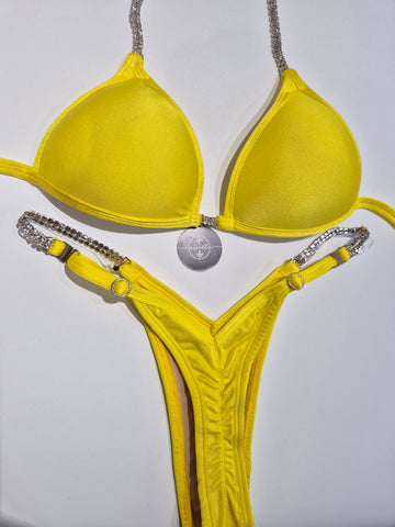 Bikini Poses Amarelo Bikini Poses Amarelo