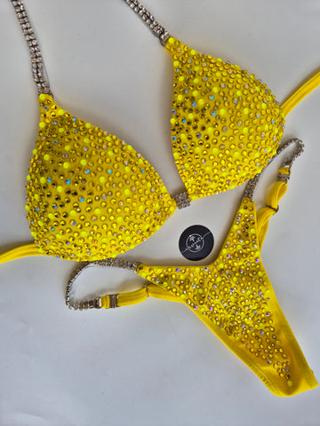 Bikini Areia