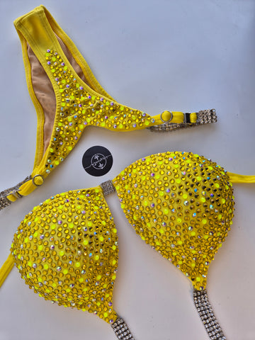 Bikini Areia